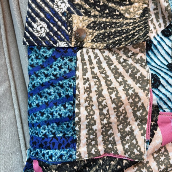 NWOT Free People Movement - patterned cargo shorts - size large - Picture 2 of 8